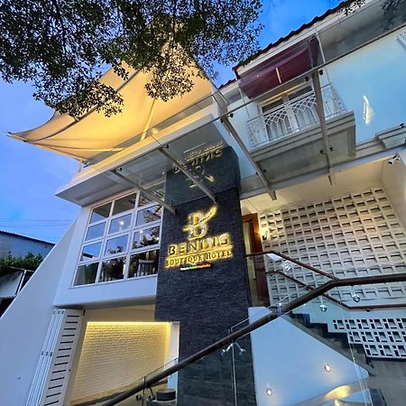 Bening Boutique Hotel Managed By Salak Hospitality Bekasi Exterior photo